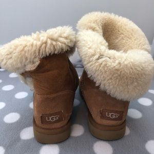 Women’s Mid-Shin Chestnut Uggs with Cork Button